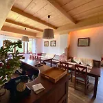 Sarni Stok Фермерский дом