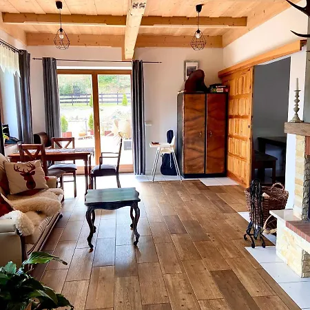 Sarni Stok مزرعة للإقامة *