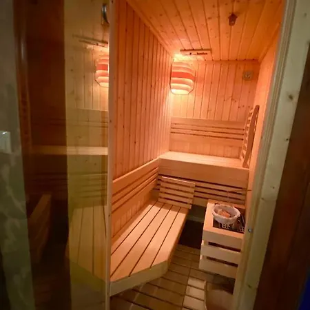 Sarni Stok مزرعة للإقامة *